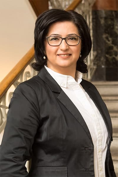 Funda Altun-Osterholt, Fachanwältin bei Bösch & Kalagi