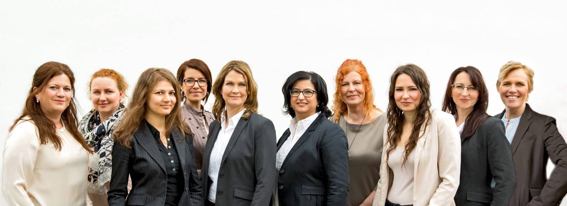 Gruppenbild der Anwälte und des Teams bei Bösch & Kalagi